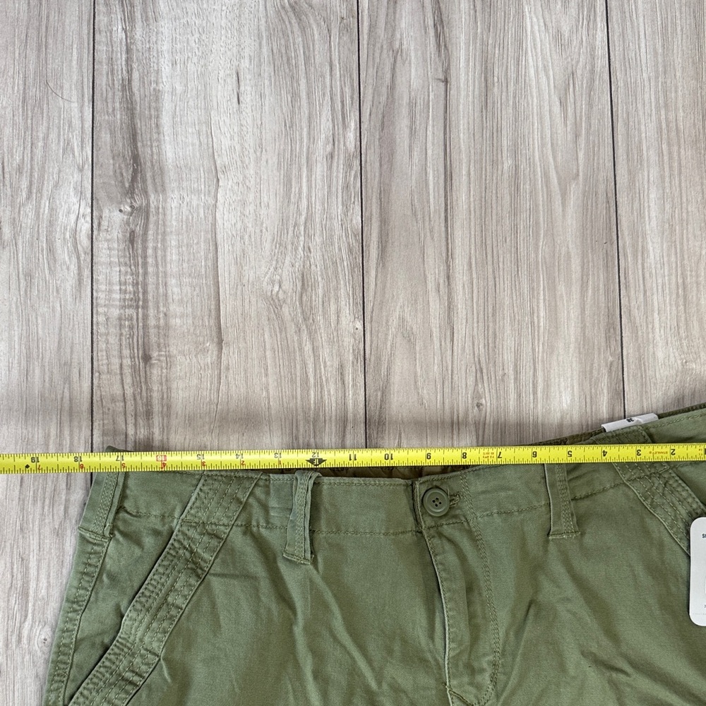 George Men Olive Cargo Shorts - Picture 4 of 12